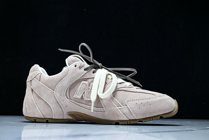 New Balance x Mi­uMi­u 530 MM-010