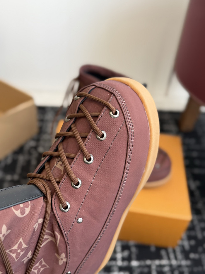L**V**T* BOOTS LVTBS-070