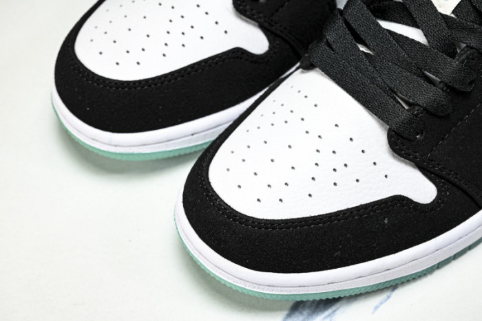 Air Jordan 1 Low CQ9828-131